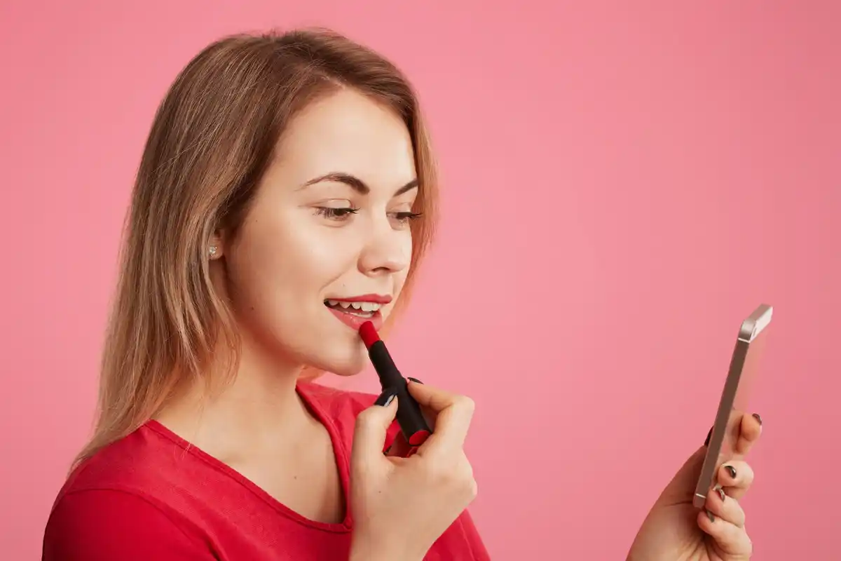creative makeup hack using lipstick for highlighting face