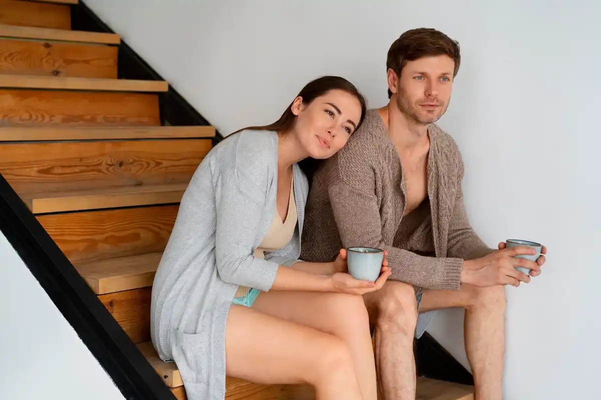 czech couple calm argument pause home
