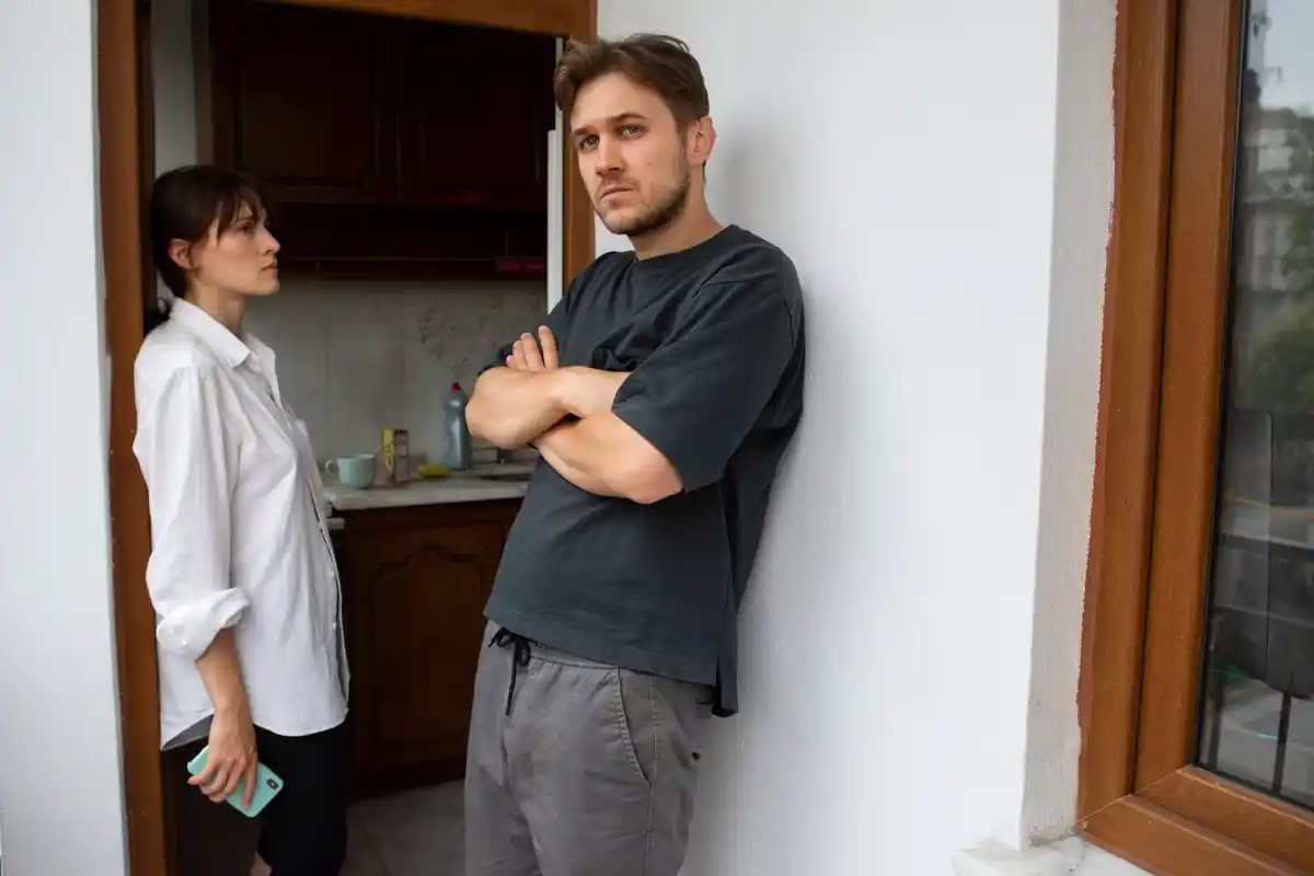 real emotions couple conflict czech apartment