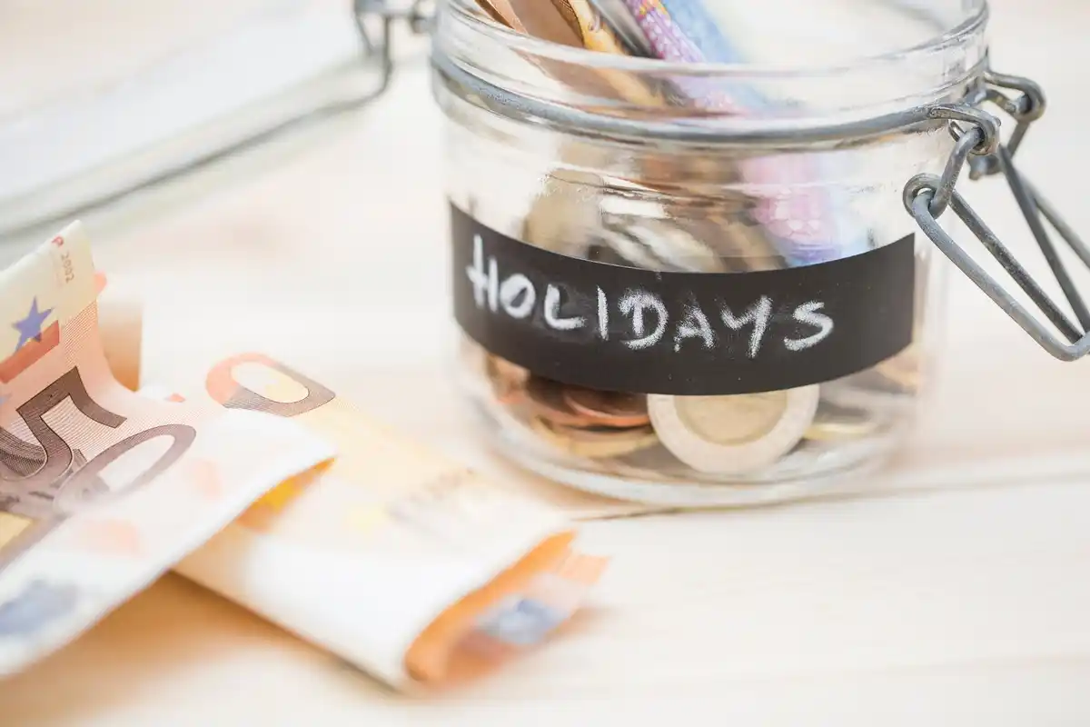 czech money savings bad habits