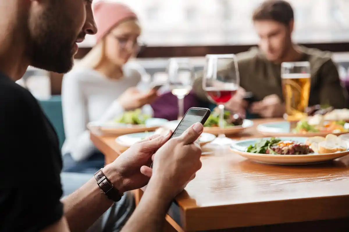 Czech family dinner no phones