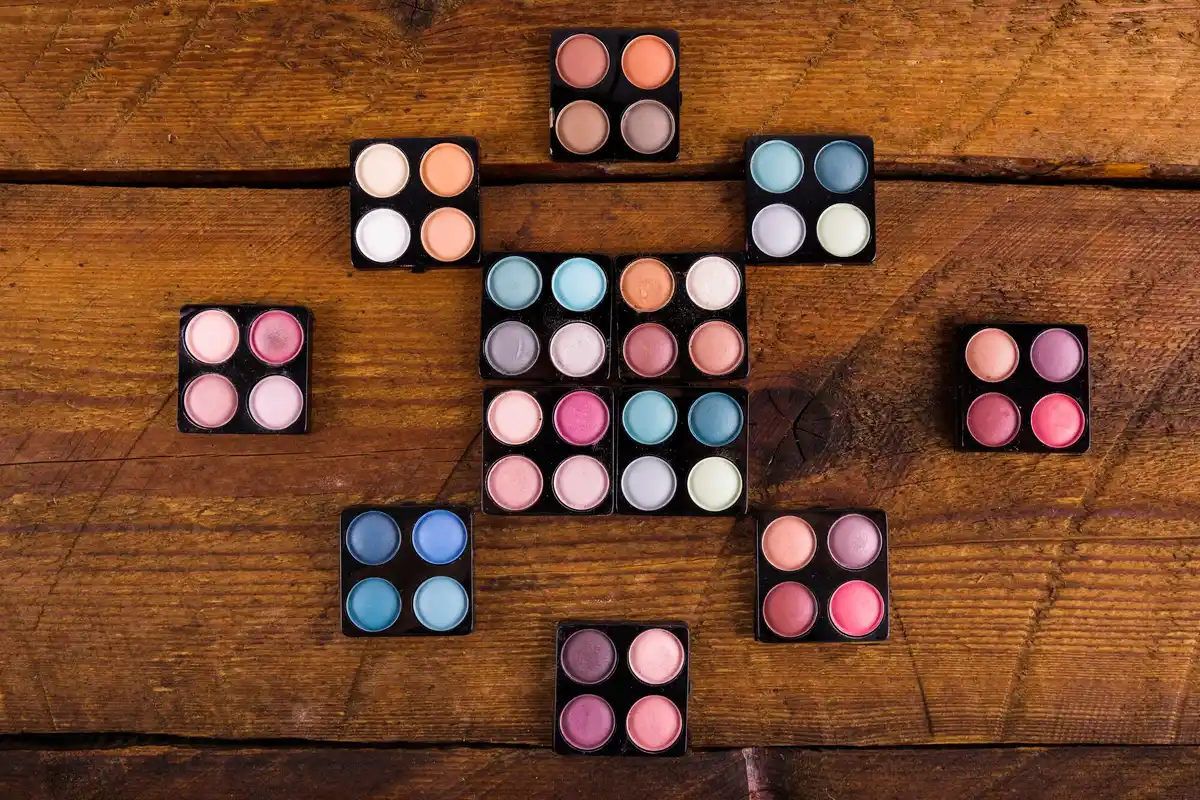 old makeup reuse creative ideas