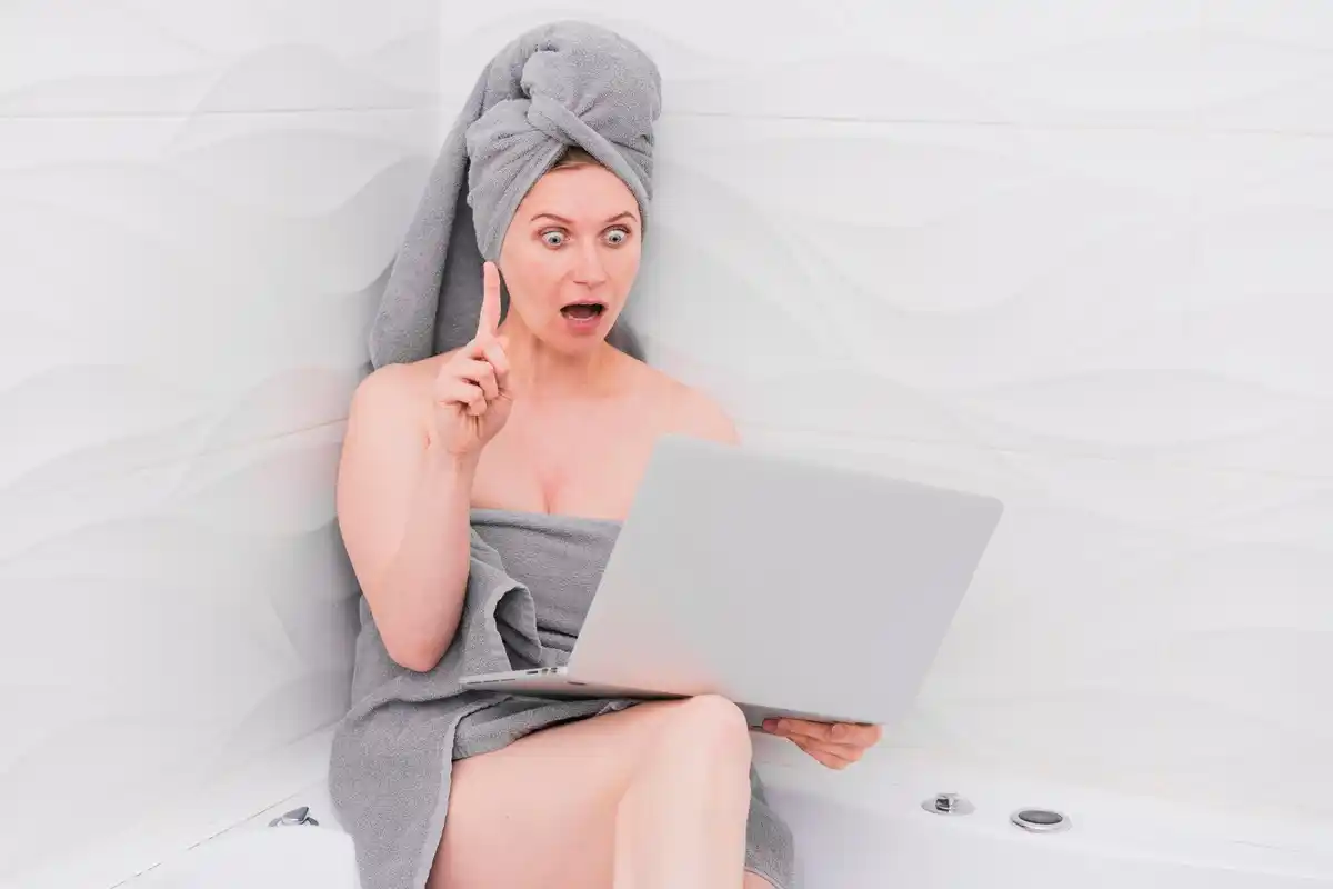 cold shower weight loss healthy morning Czech modern bathroom