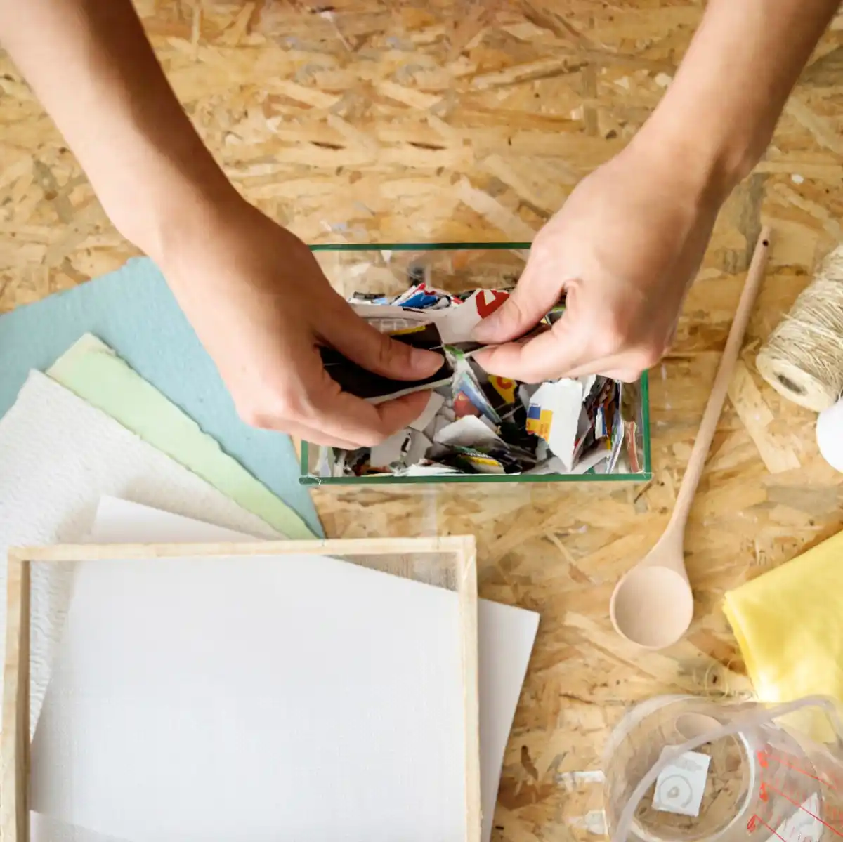 upcycling trash to home decor