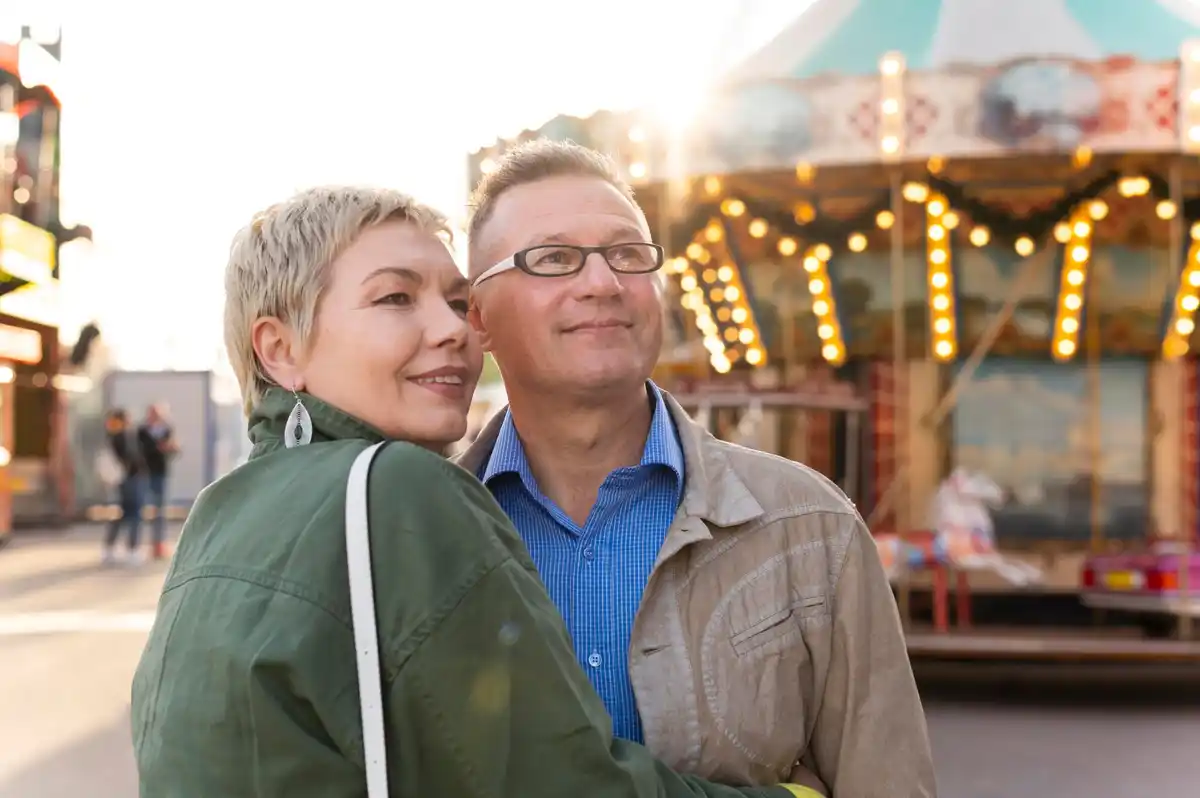 elderly czech couple shopping at farmers market