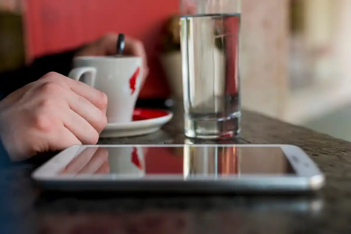 battery health tips smartphone table morning