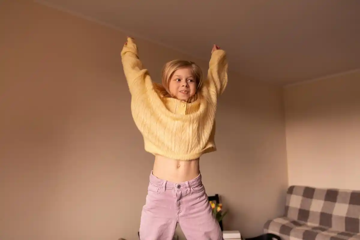morning stretching czech apartment routine