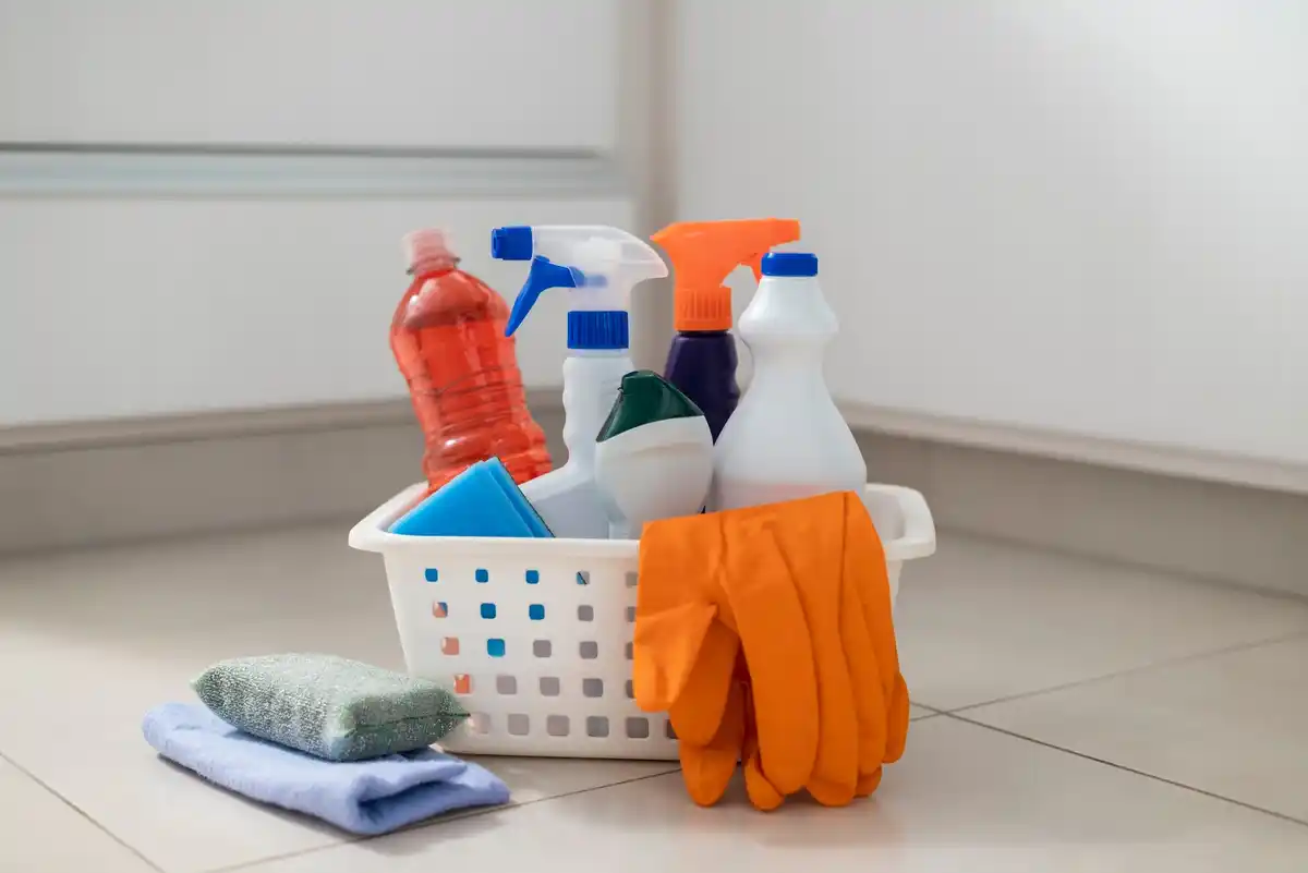 dangerous household cleaning products combination