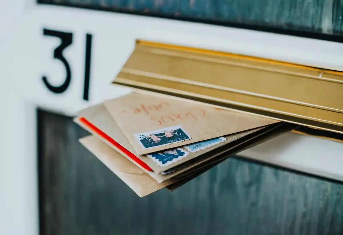 cash in envelope czech