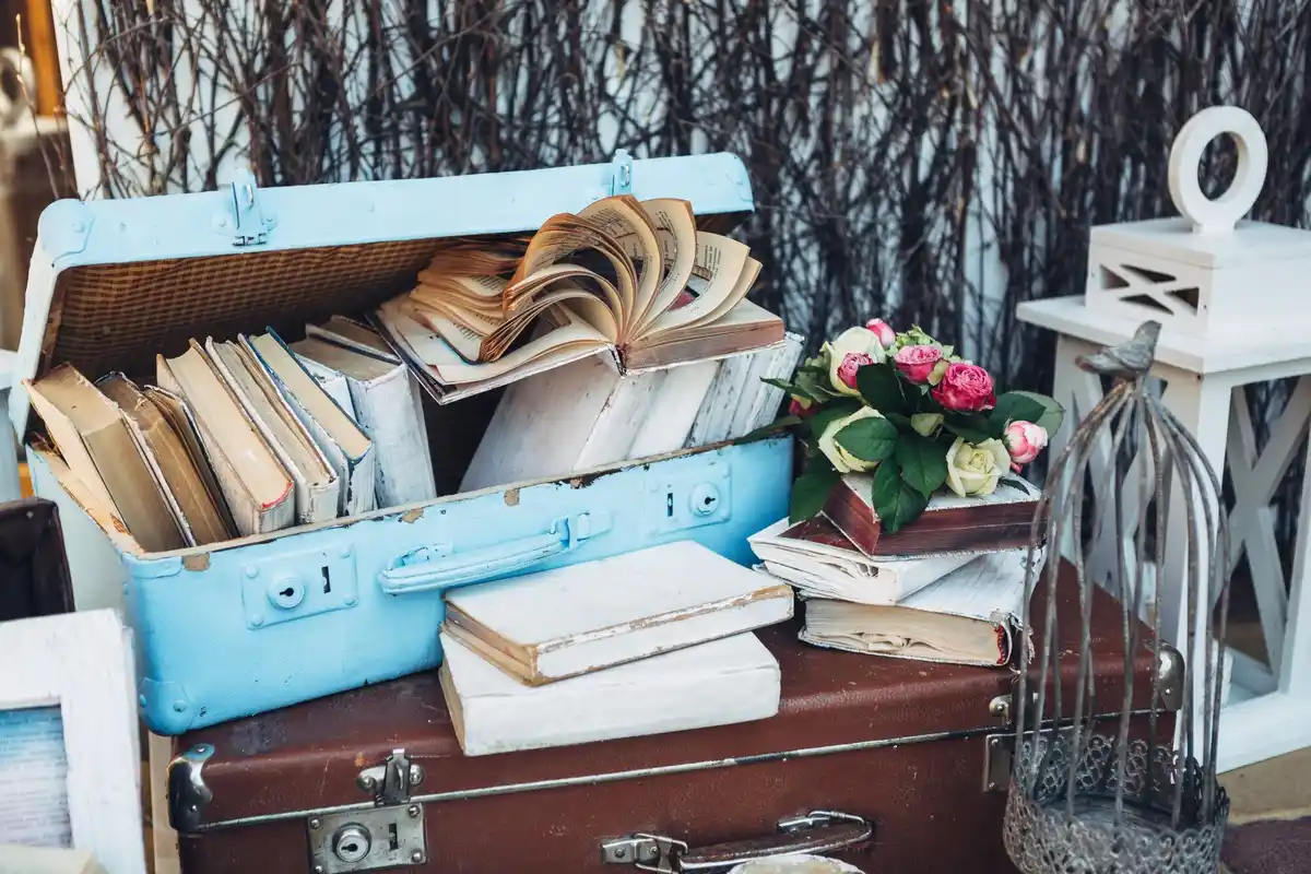 DIY magazine decor Czech home