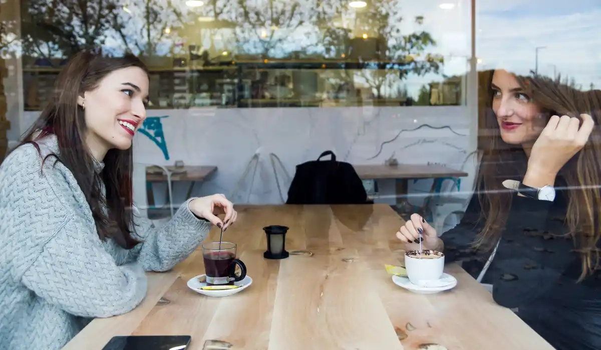awkward social situations Czech cafe