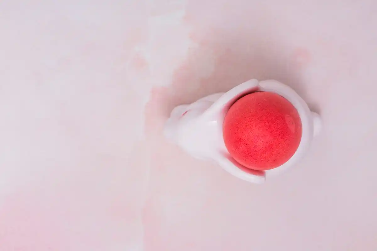 creative eggshell uses Czech kitchen