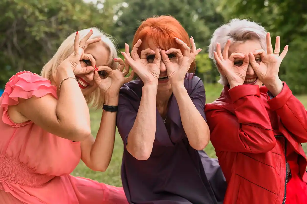 seniors group laughing art class czech community