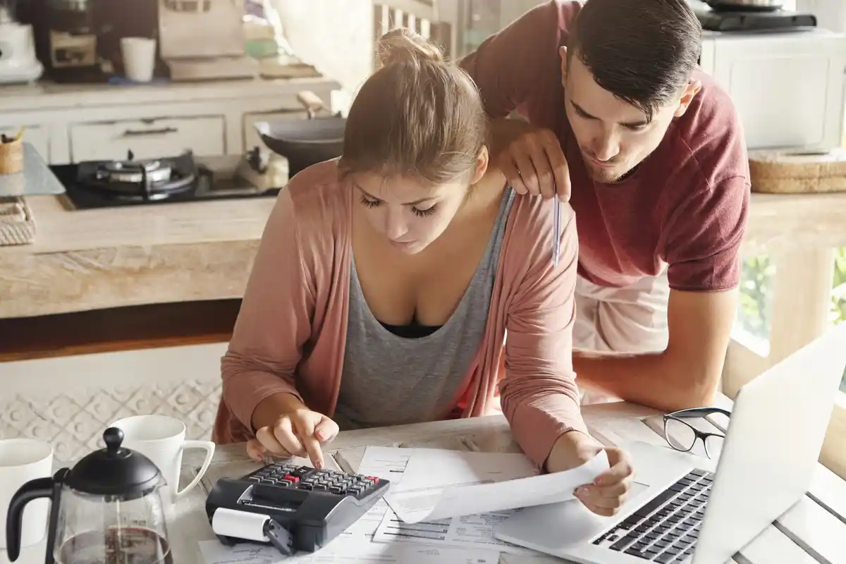 Czech family sharing and saving money inflation