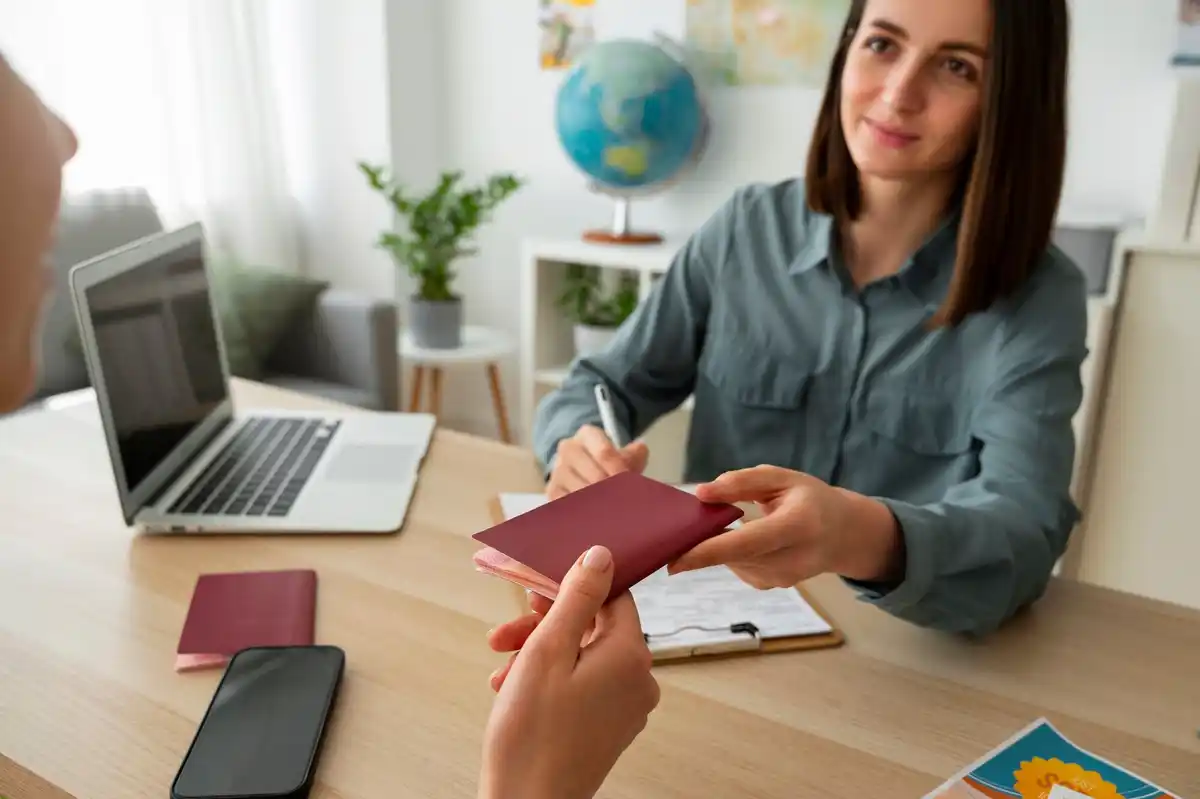 czech tourist refusing to hand over passport at hotel