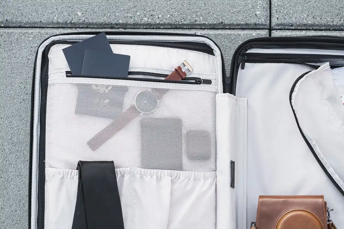 zipper bag travel hack