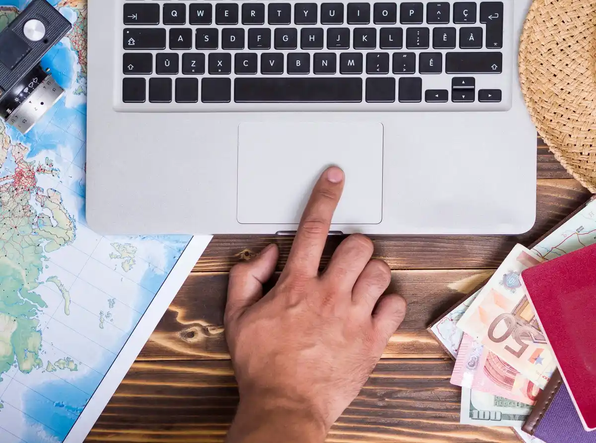 Czech hotel booking price scam illustration
