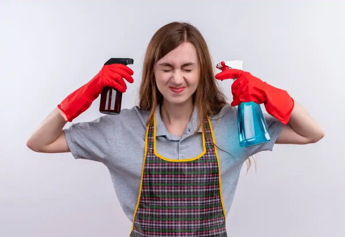 dangerous chemical cleaning products mixture home czech