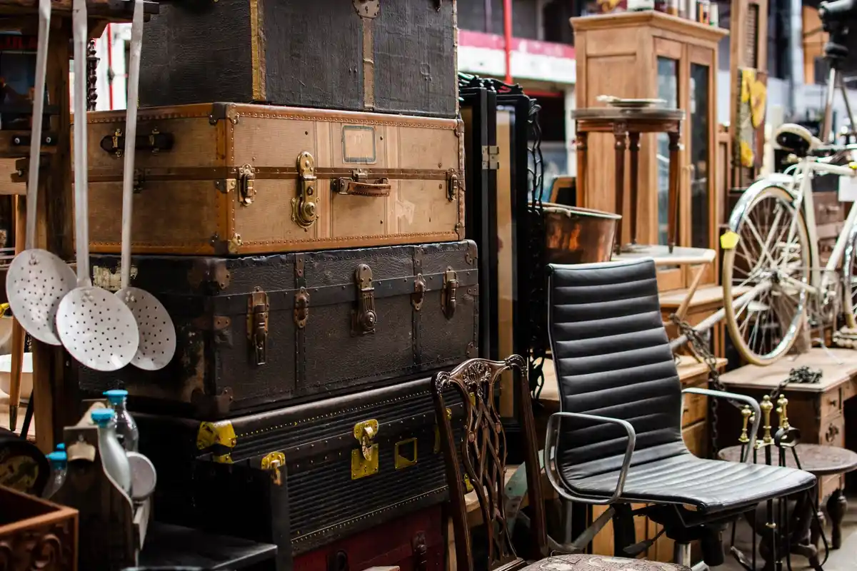old suitcase reuse home ideas Czech Republic