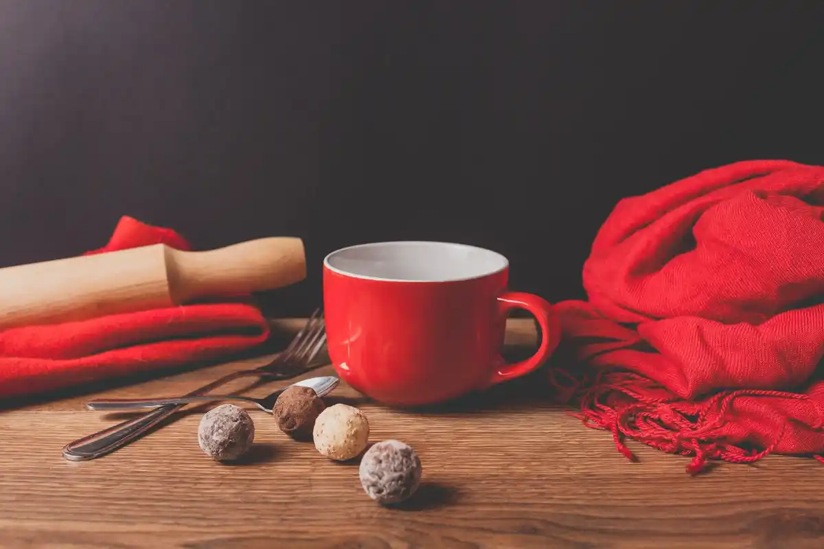 coffee grounds creative uses home Czech kitchen
