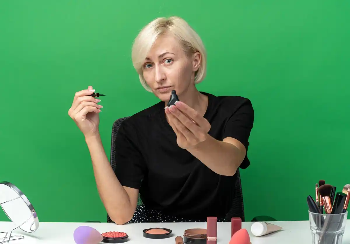natural glowing makeup for mature skin