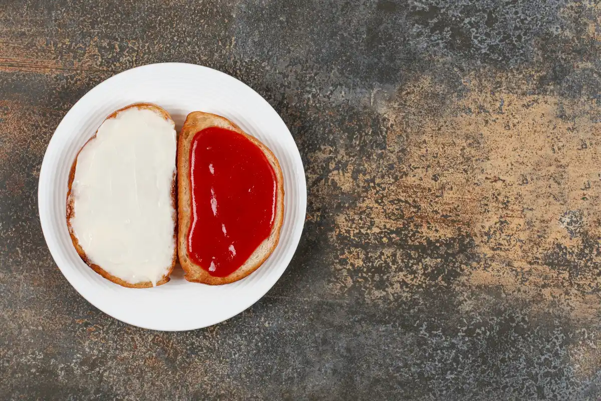 ketchup and baking soda chemical reaction eruption