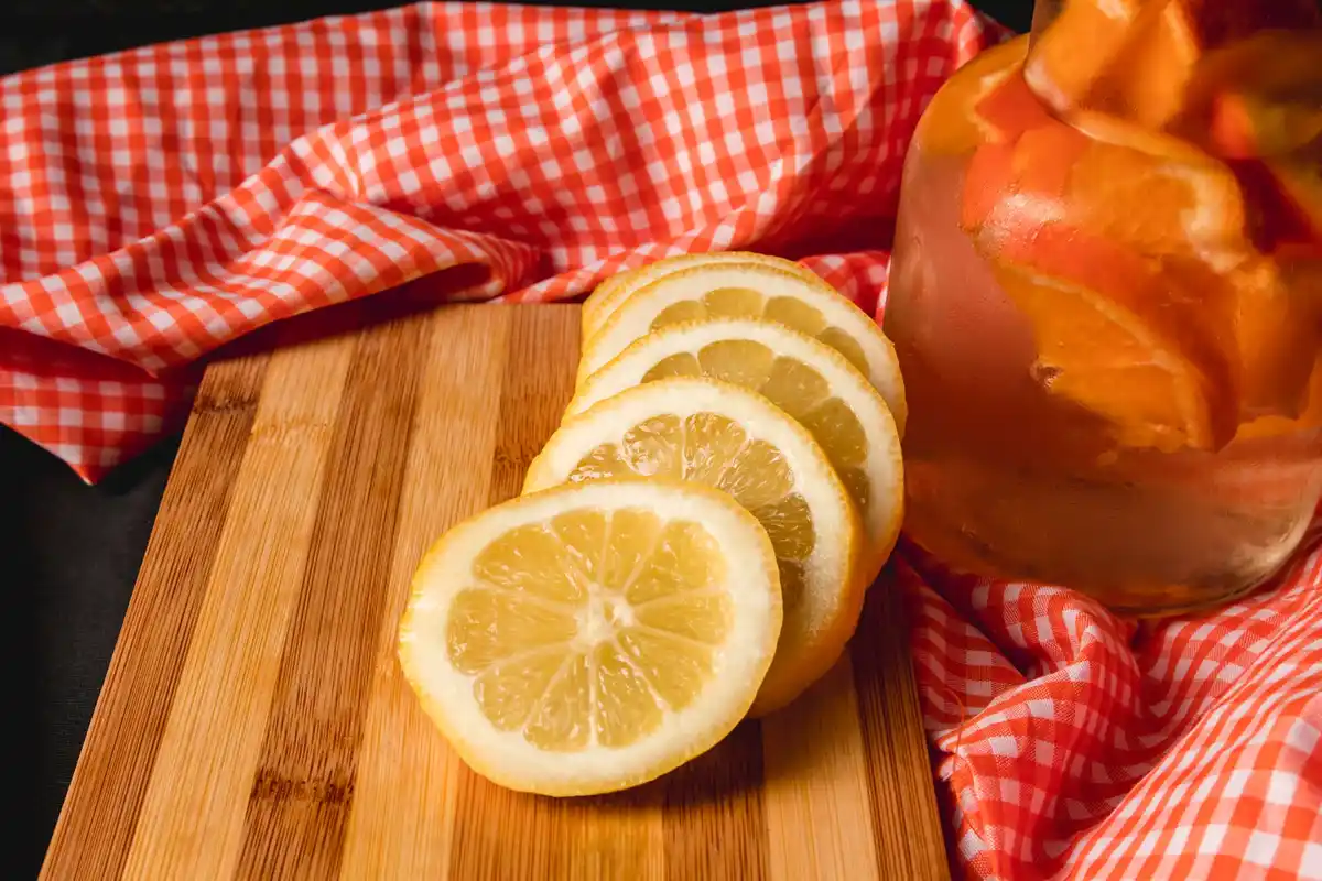 lemon in microwave close up kitchen Czech