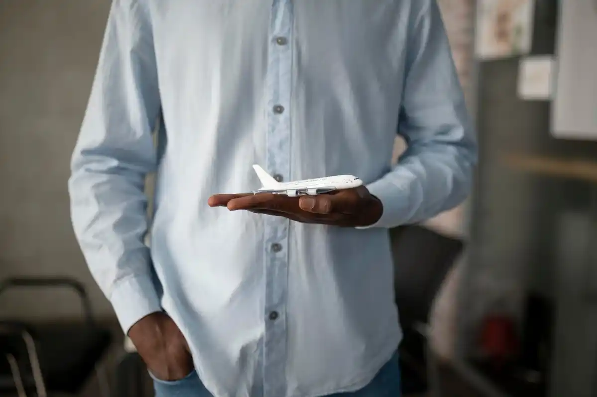 airport security phone scan in pocket