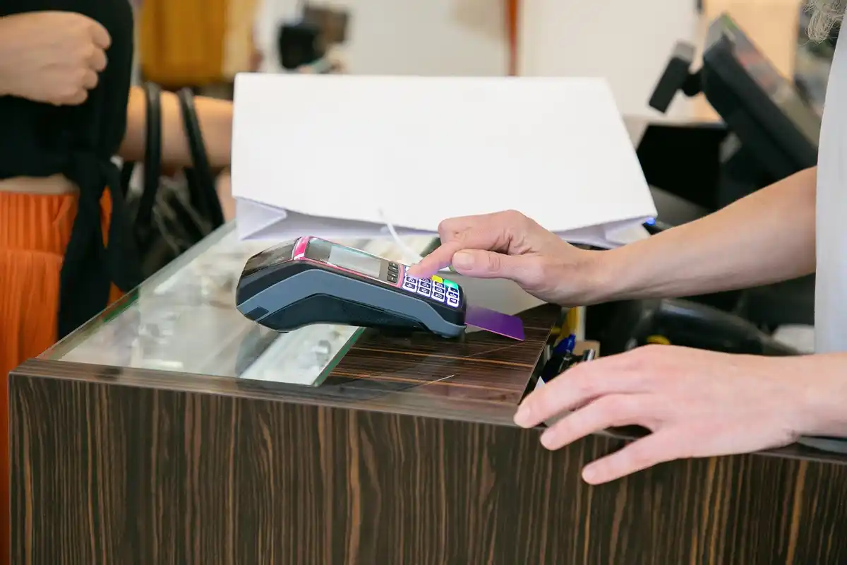 payment terminal czech mistake supermarket receipt