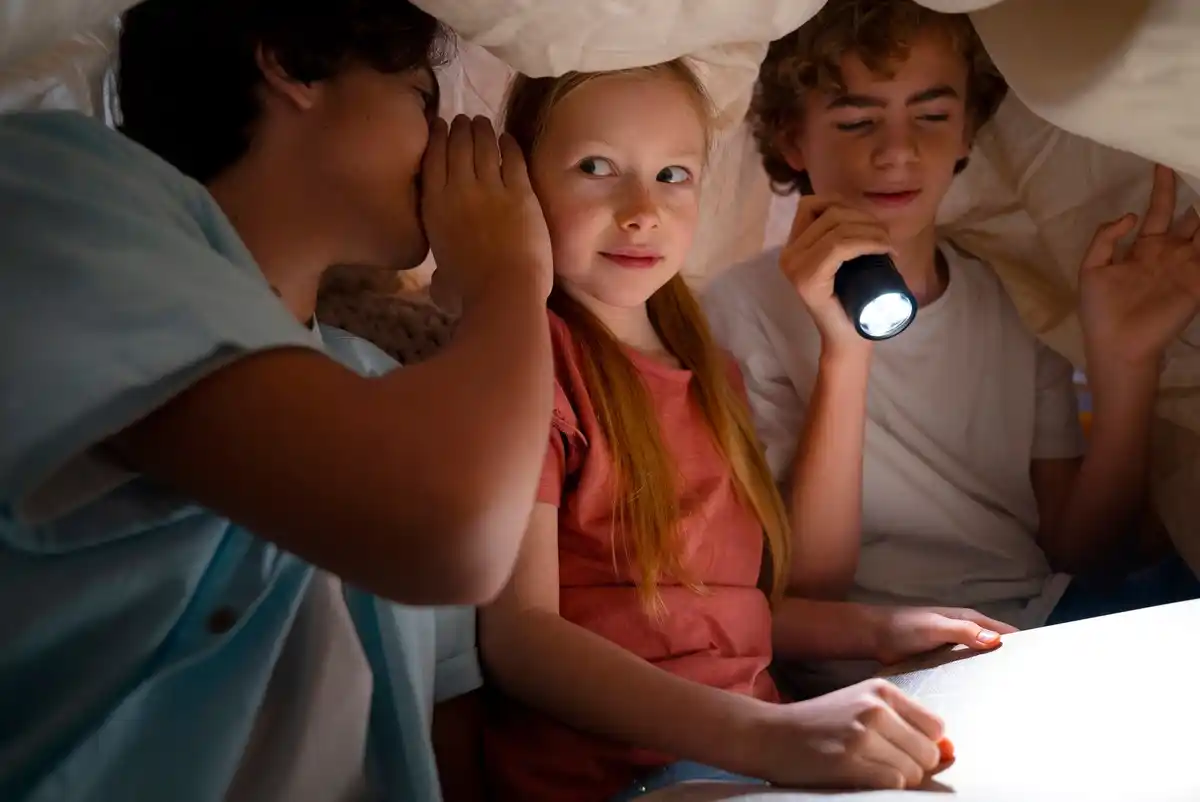 family unplugging electronics night energy saving czech