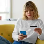 person ignoring online banking notifications czech republic