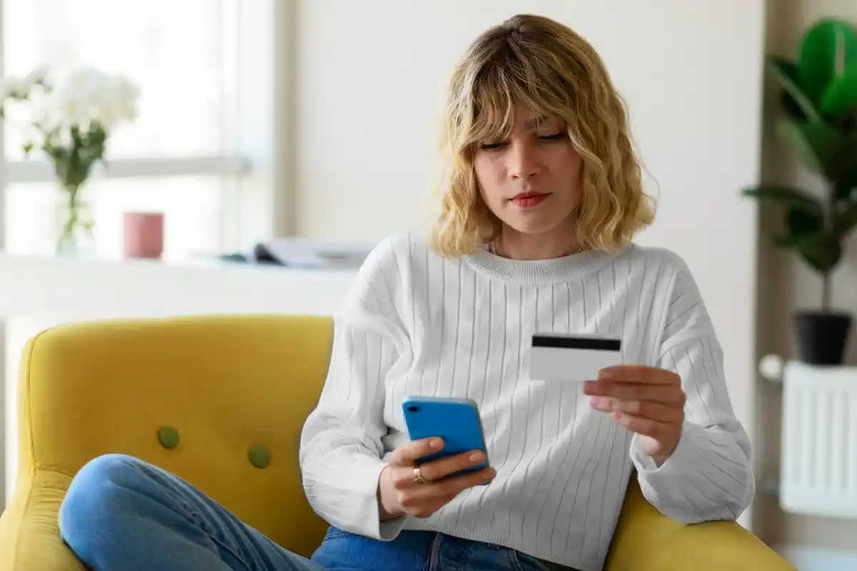 person ignoring online banking notifications czech republic