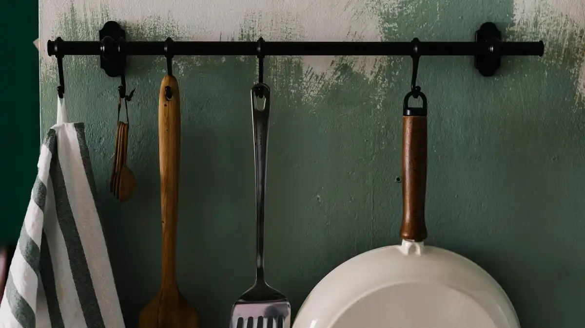 Czech kitchen knives storage organization modern