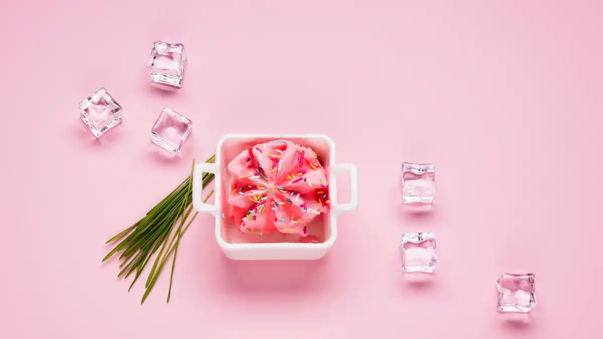 ice cubes facial beauty