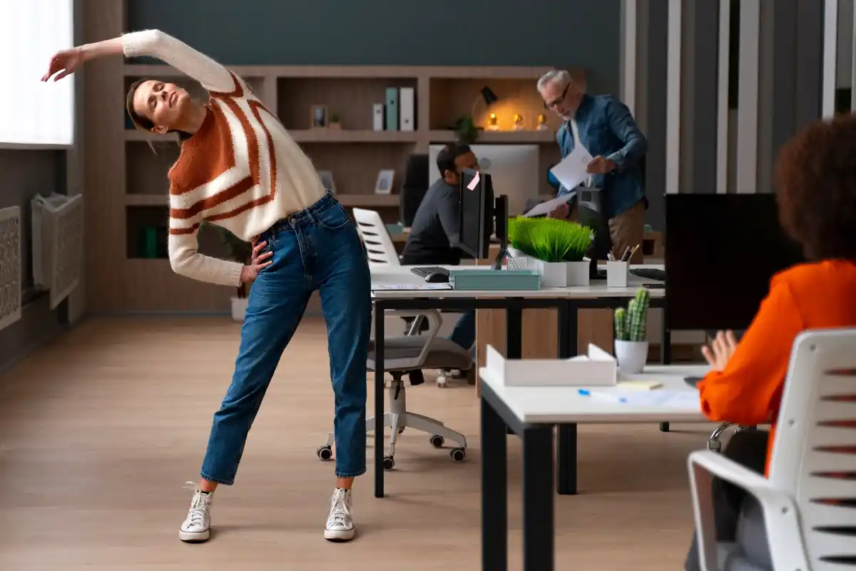 simple back pain exercise office Czech