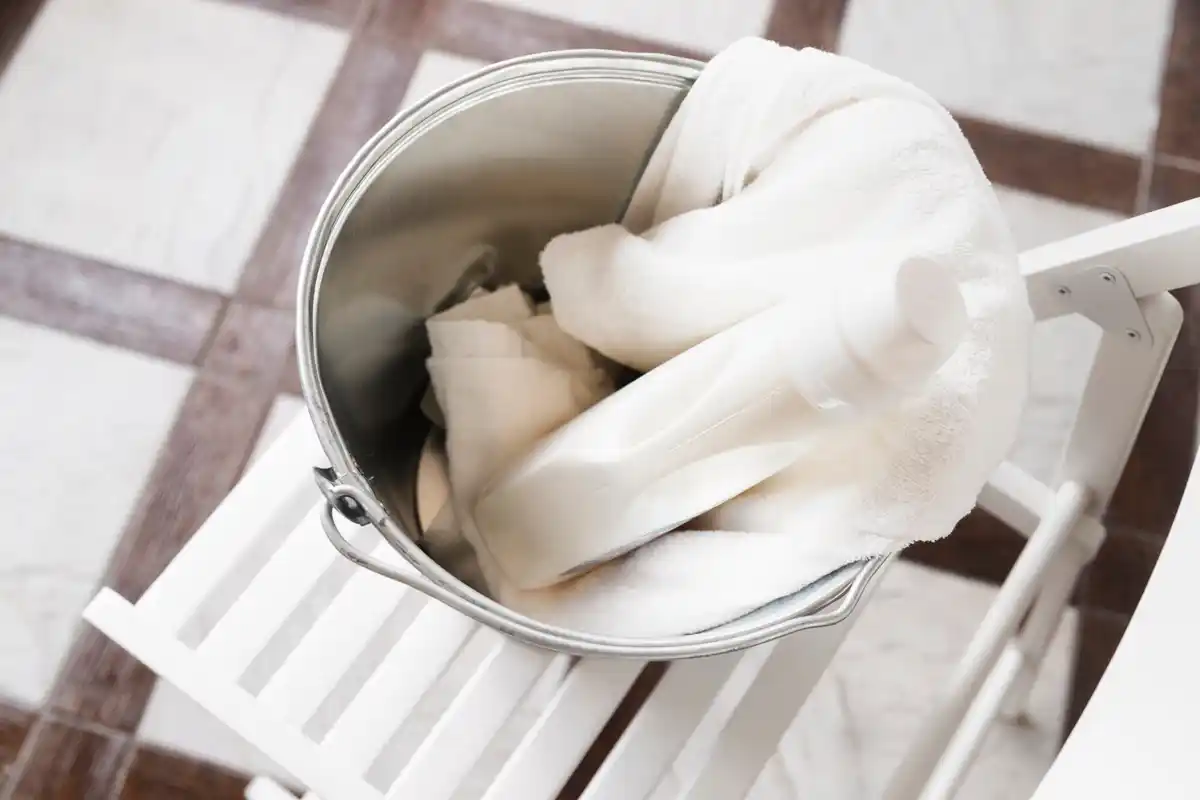 old towels repurpose home cleaning Czech