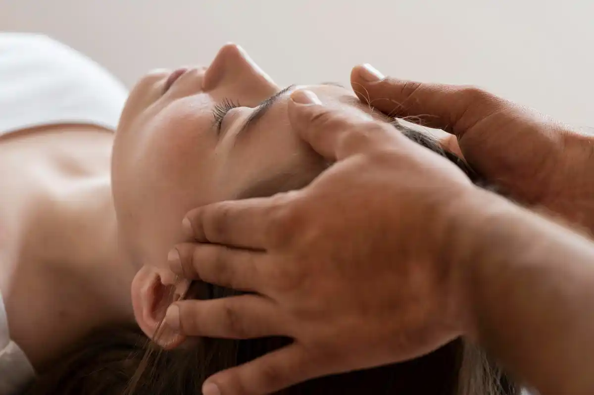 close up face massage czech beauty