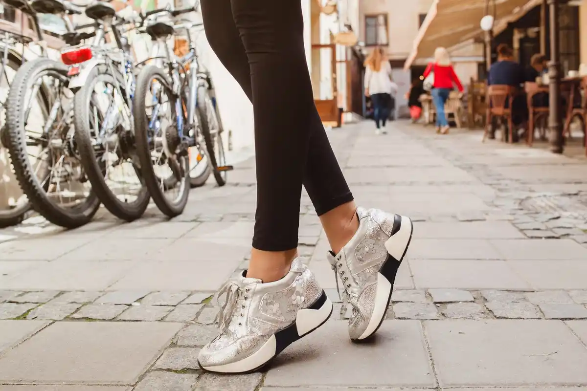 canvas sneakers summer urban Prague