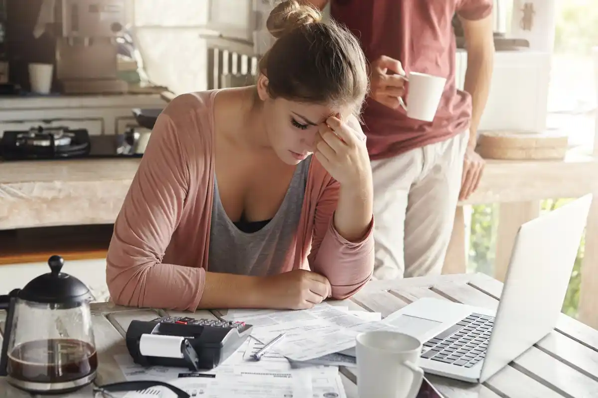 Czech family home finance paper confusion