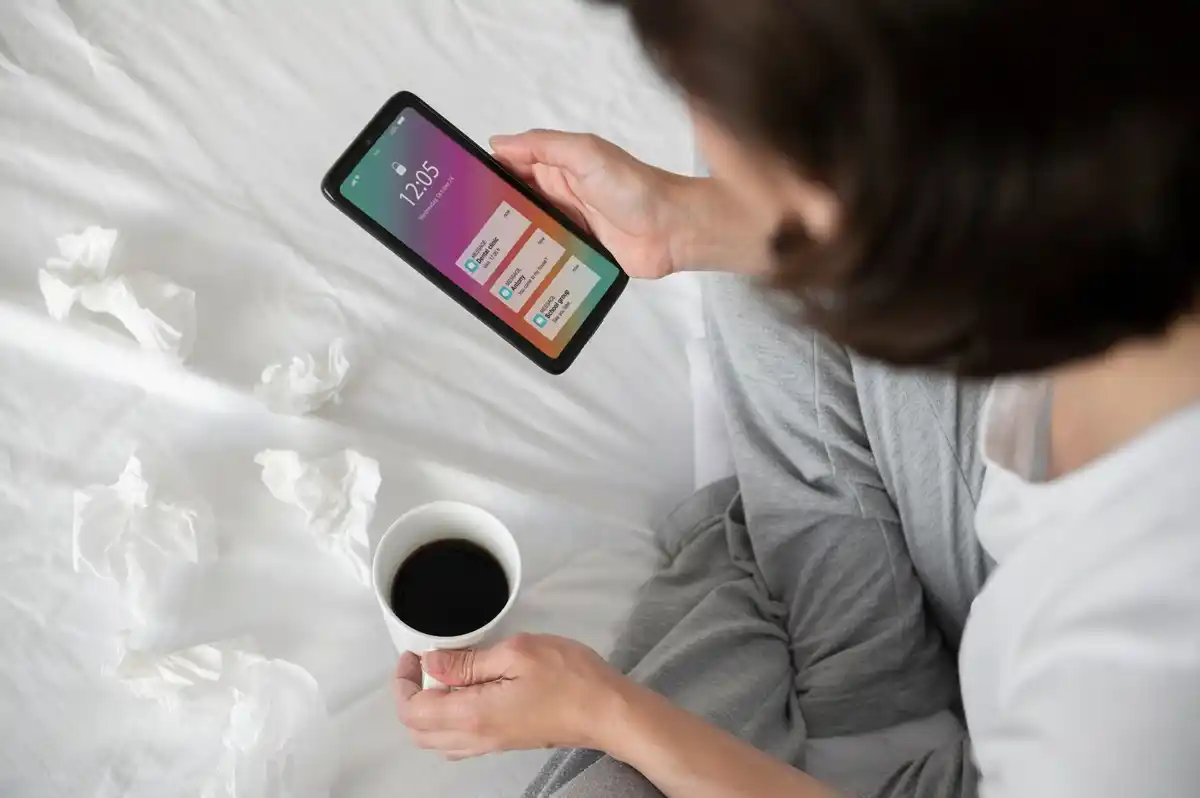 Nabíjíte telefon přes noc? Odborník varuje před zkrácením životnosti