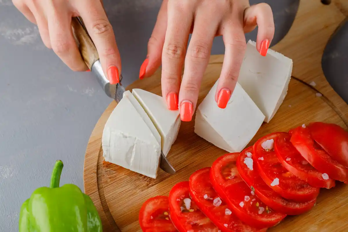 how to store cheese without foil