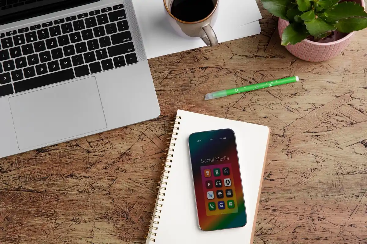 Pokud máte starý telefon, nevyhazujte: pomůže vám v práci