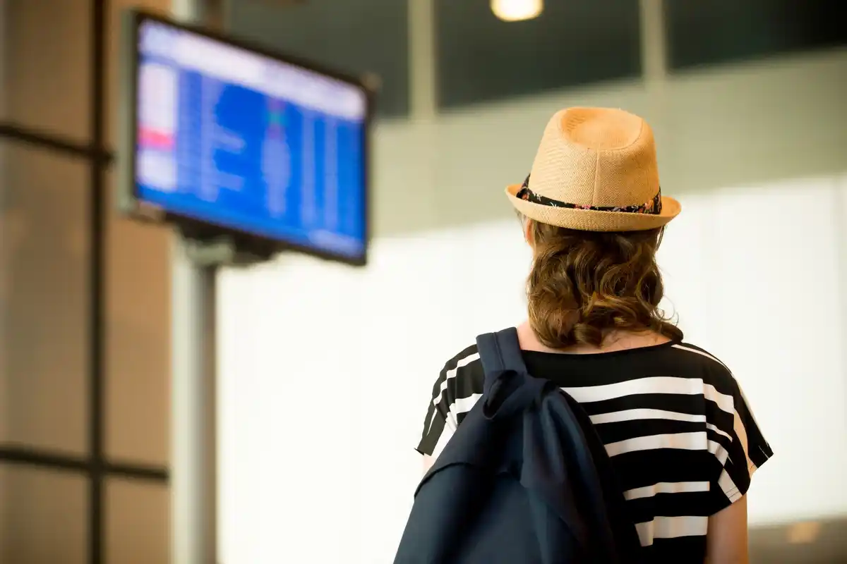 currency exchange fees at airport