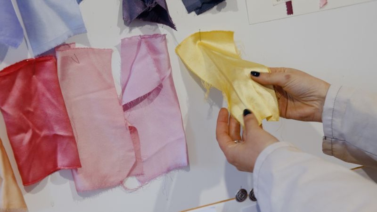 Jak recyklace svatebních šatů mění módní průmysl