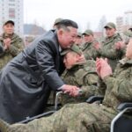 Kim Jong Un přivítal vojáky, kteří se vrátili z ruské mise