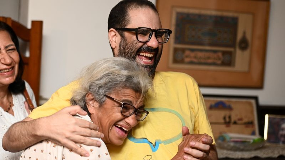 Kontroverze kolem občanství a minulosti egyptského aktivisty v britské politice