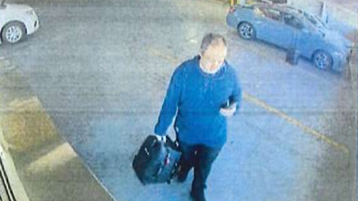 Motivy a pozadí násilného útoku na Brown University a vraždy profesora MIT