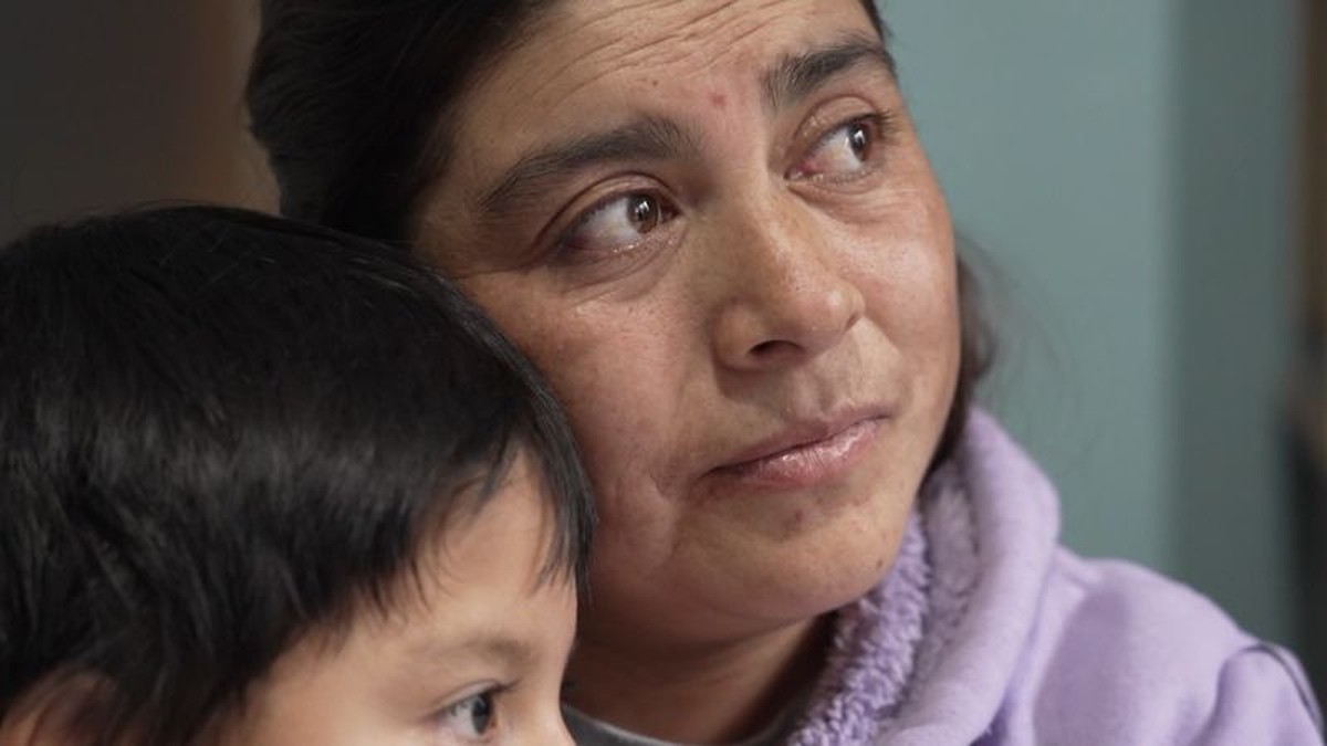 Rozhovor s rodiči kvůli vlně deportací: příběhy lidí, kteří nebyli trestně stíháni