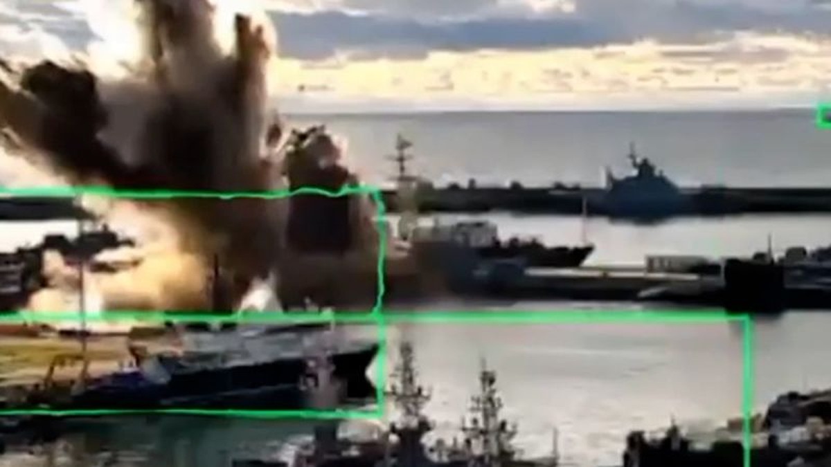 Ukrajina oznámila zásah ruské ponorky pomocí podvodních dronů a další aktuální zprávy