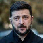 Uvolnění napětí na Ukrajině: plány na volby, mírové návrhy a mezinárodní reakce